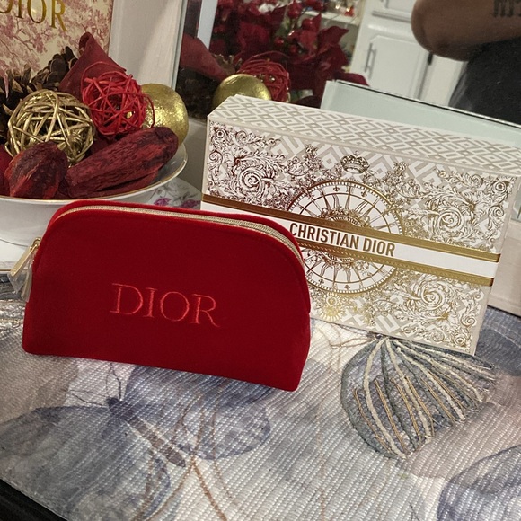 DIOR Red Pouch Lux Gift Set - Picture 5 of 13